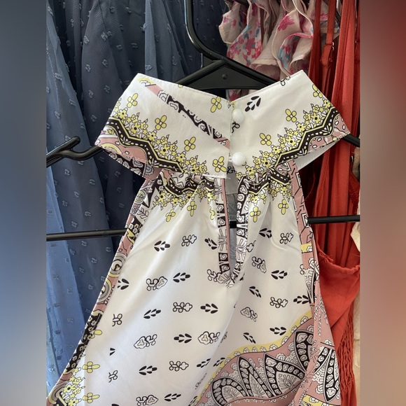 Halter top - Picture 2 of 3